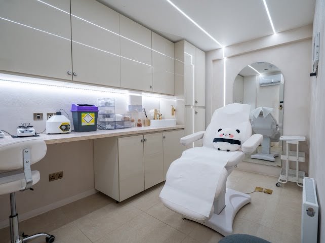 Treatment room at London Finsbury Clinic
